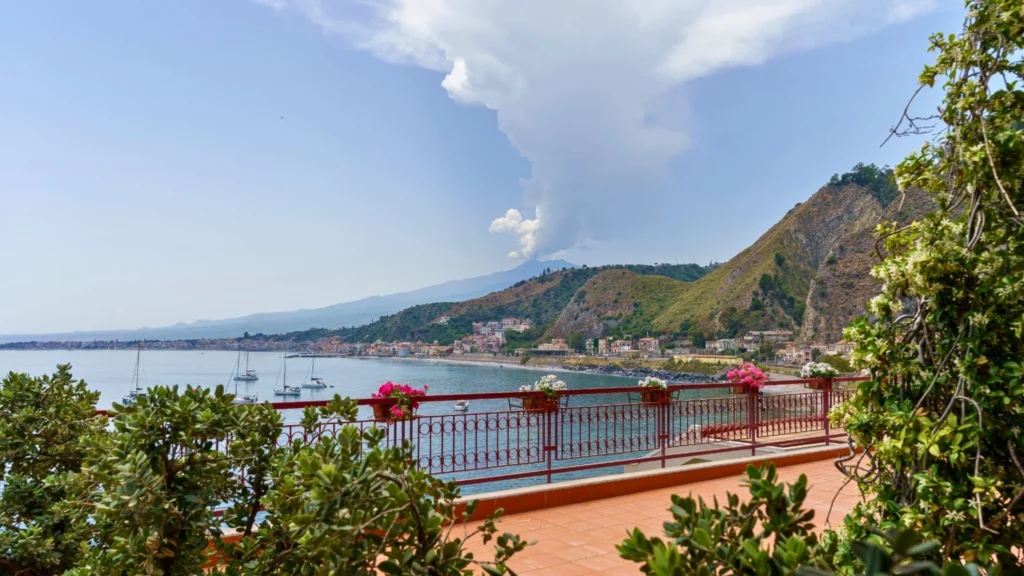 vista-terrazza-appartamento-capo-taormina-house